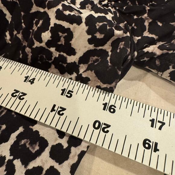 St. John Ruched Leopard Print Top - Size Medium - Picture 5 of 5